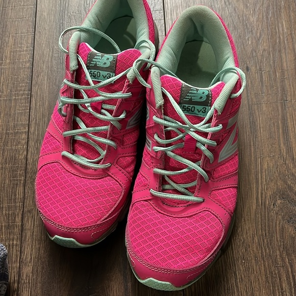 New Balance 550 v3 Pink and Aqua Sneakers Size 9 - Picture 2 of 4